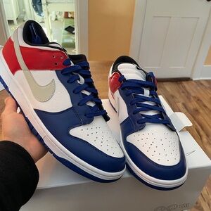 Nike dunk low NIB